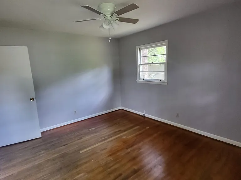 1203 Edgewood Dr — Photo 11