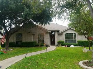 820 Sunrise Ave, Uvalde, TX 78801