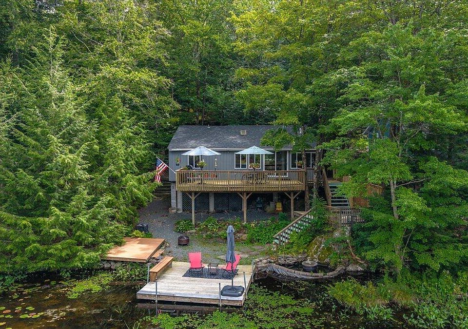 Furnished Lakefront Cottage property listing photo