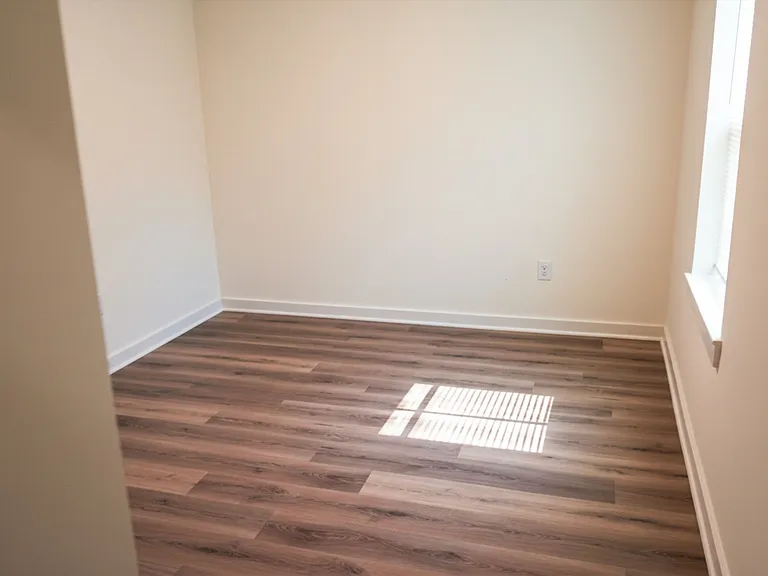 317 Whitestar Ln — Photo 23