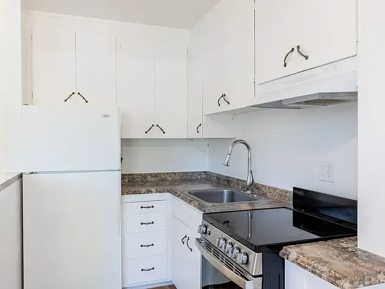 Silverado Gardens — Photo 13