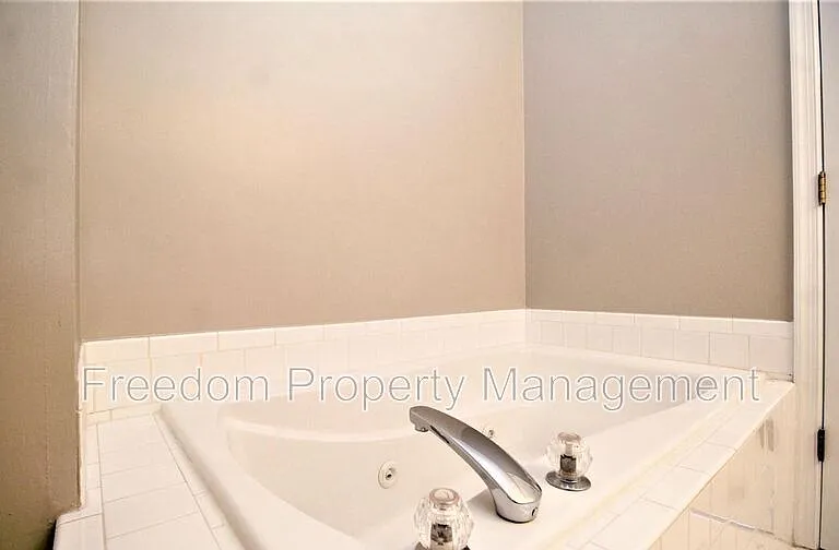 12624 Fair Crest Ct #304 — Photo 21