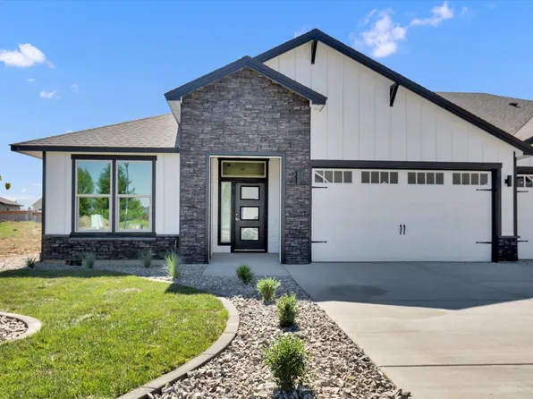 1109 N Country Club Dr APT 29, Deer Park, WA 99006