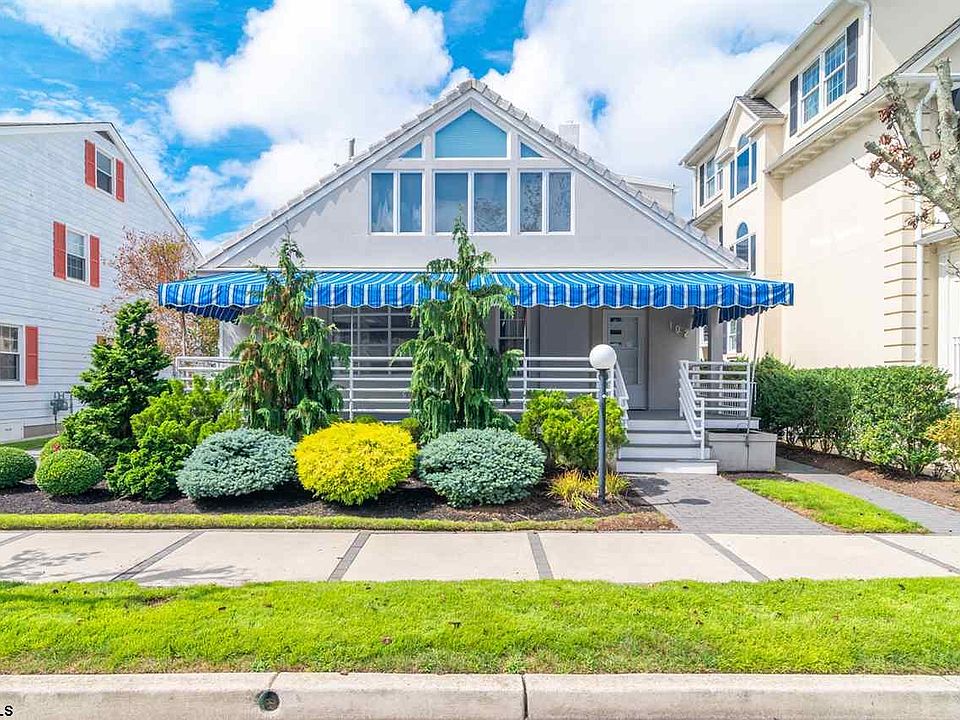 1st image of 102 S Nassau Ave