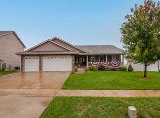 201 9th St NW, Altoona, IA 50009