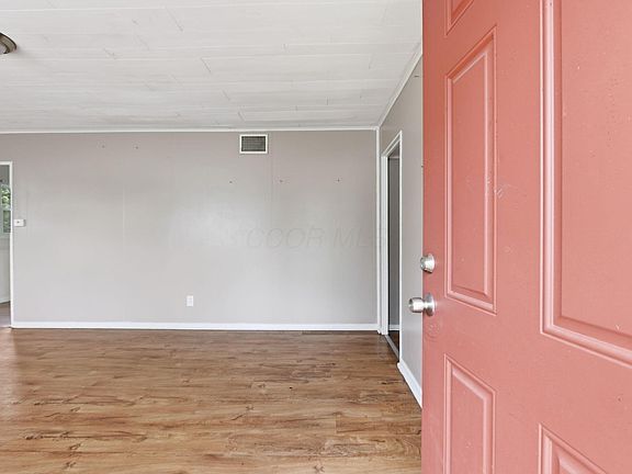 3rd image of 1091 S Ashburton Rd
