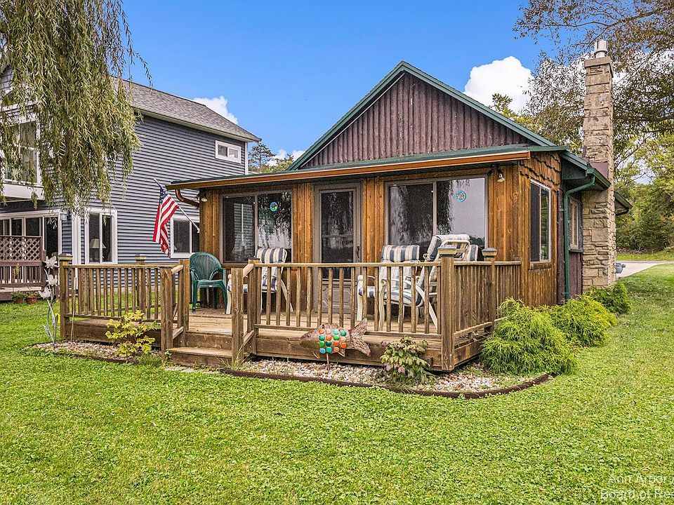 6105 Wolf Lake Rd, Grass Lake, MI 49240 Zillow