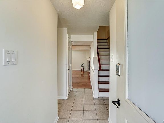 3rd image of 1810 Cedar Hollow Ct #1810