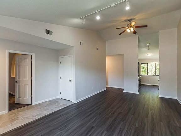 5th image of 3404 Kenesaw Dr