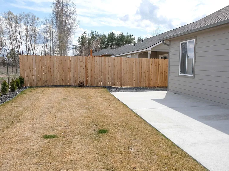 1133 S June Dr — Photo 45