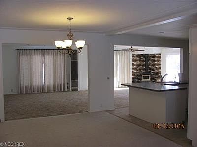 5th image of 105 Edgewood Dr