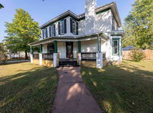 506 N Main St, Moline, KS 67353