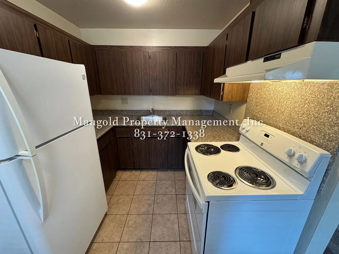 Del Mar Apartments — Photo 2