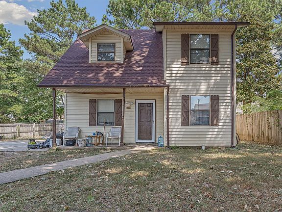 2nd image of 822 Amber Cir