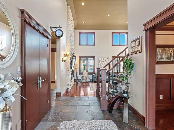 5th image of 2116 Front Rd N