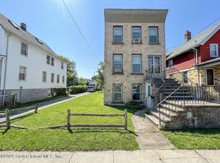 160 Simonson Ave, Staten Island, NY 10303