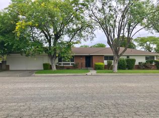 1801 W Park Dr, Madera, CA 93637
