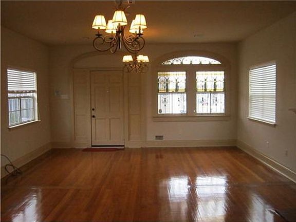 2nd image of 2800 Dabadie St #2800