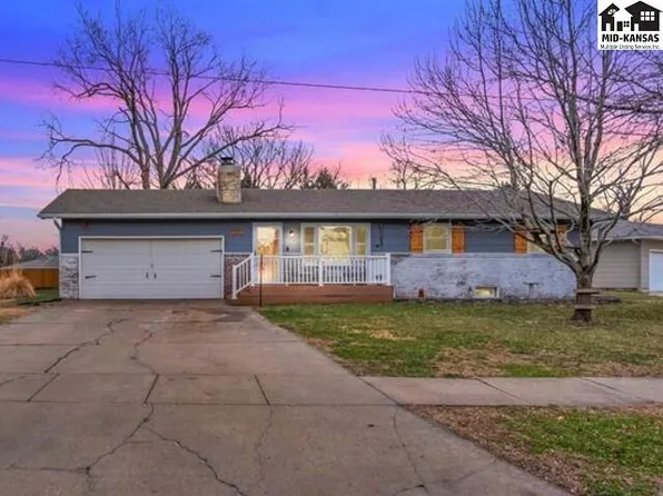 1232 E Hulse St, McPherson, KS 67460