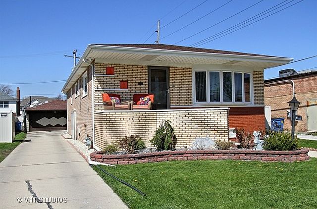 1st image of 4816 W 107th St