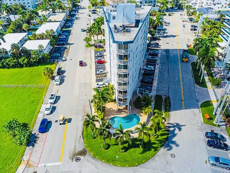 720 Bayshore Dr #604 — Photo 12