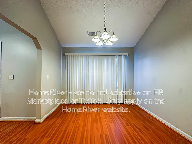 3 bed, 2.5 bath, 2908 sqft, $1,995 — Photo 4