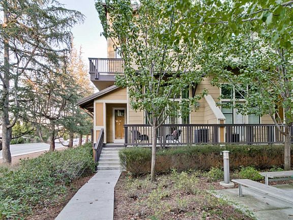 2nd image of 4201 Juniper Ln Unit G