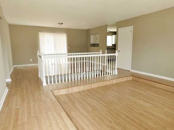 4th image of 1310 Aspen Woods Dr