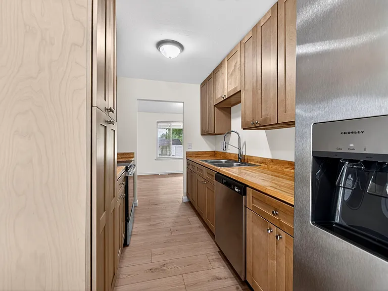 17 Hill Pl — Photo 12