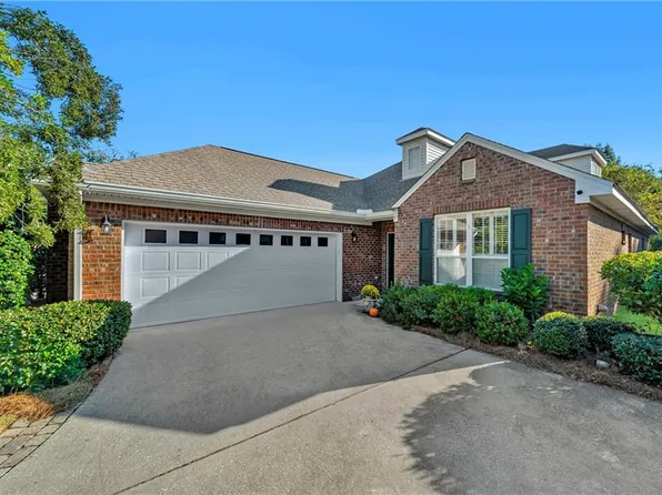 6720 Somerby Ln, Mobile, AL 36695