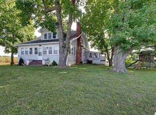 2000 E 1000th St, Mendon, IL 62351
