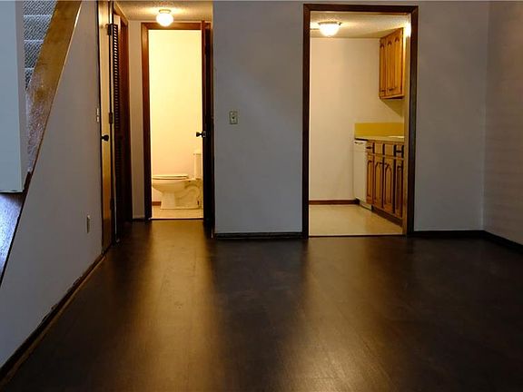 4th image of 30 Annette Ln