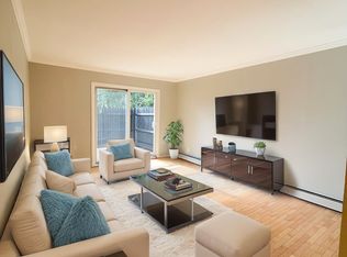 12019 W Burleigh St APT 103, Wauwatosa, WI 53222
