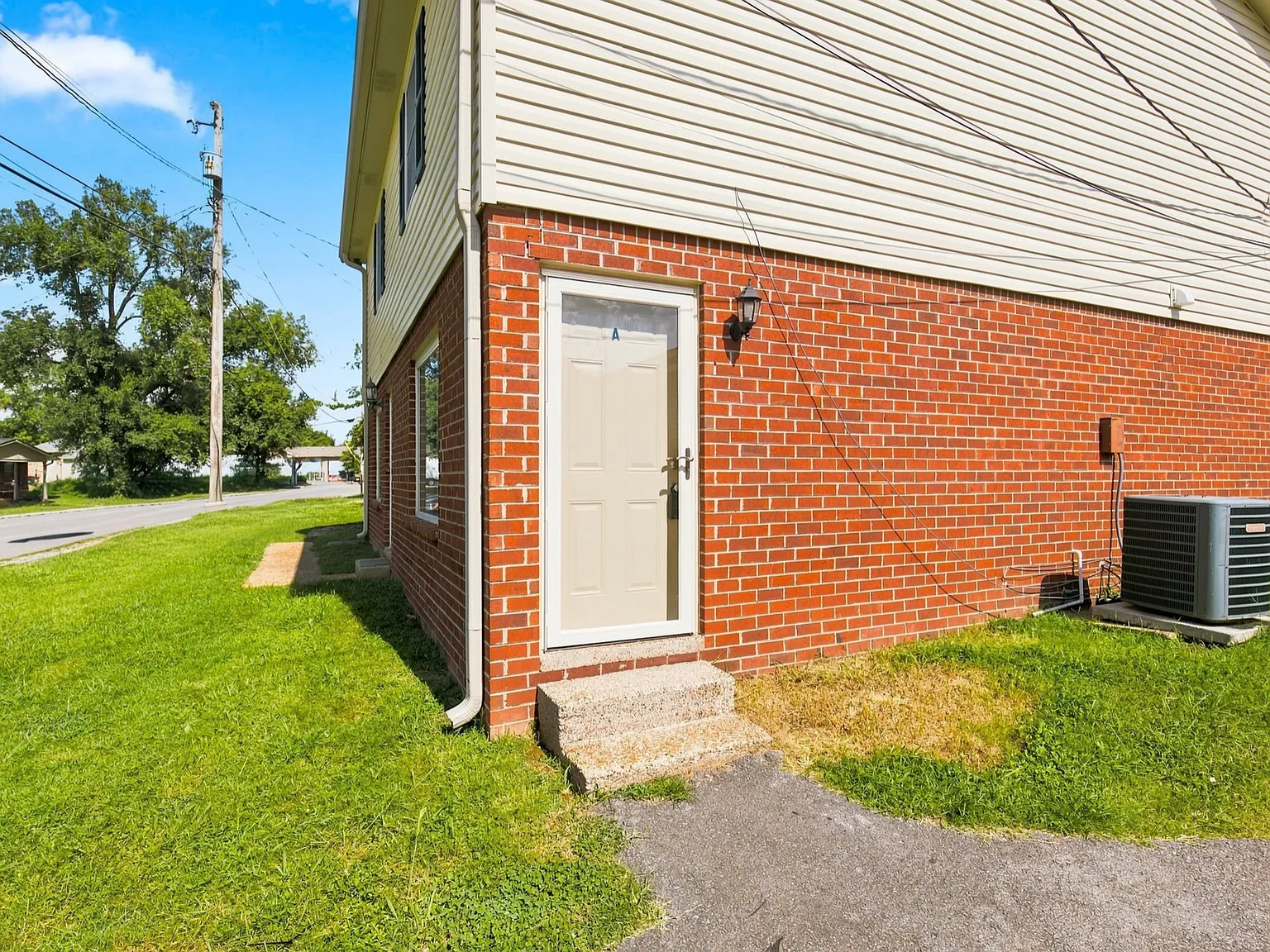 2 bed, 1.5 bath, 960 sqft, $1,399 — Photo 4