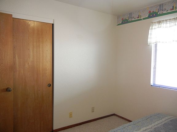 4th image of 2739 Malibu Pl