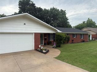 1917 N Minnesota Ave, Shawnee, OK 74804