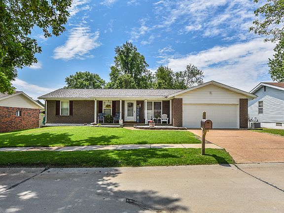 2nd image of 2862 Cathedral Dr