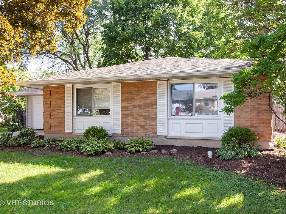 1st image of 703 Wildwood Ln