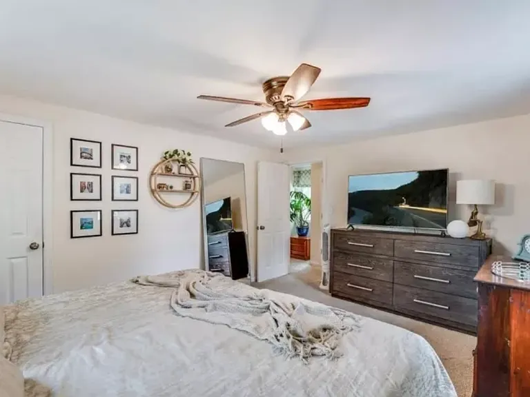 480 S Livingston Ave — Photo 14