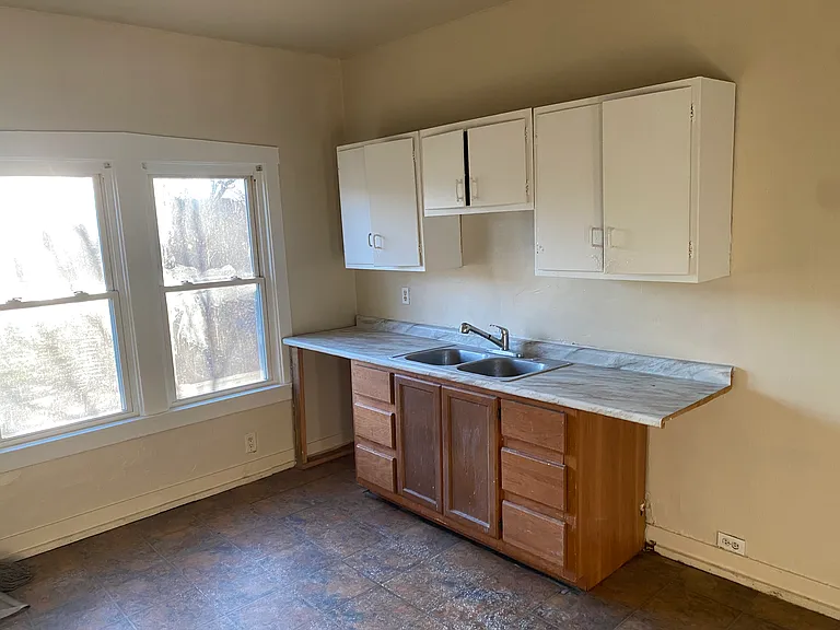 864 Highland Ave — Photo 14