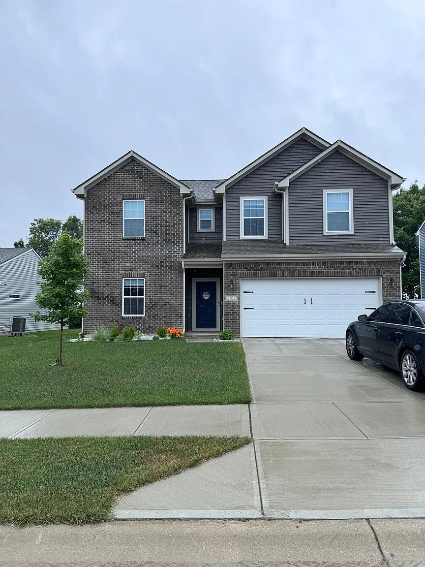 2037 Abbey Ln photo 1