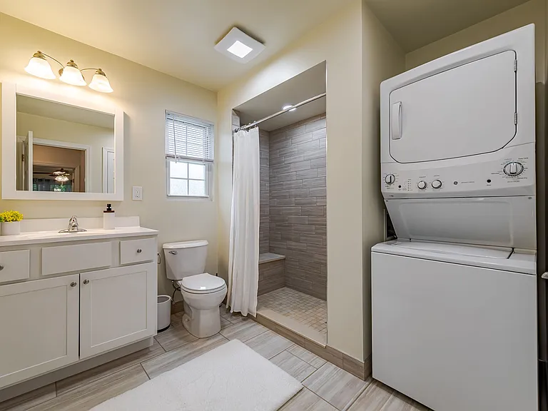 Park Apartments — Photo 11