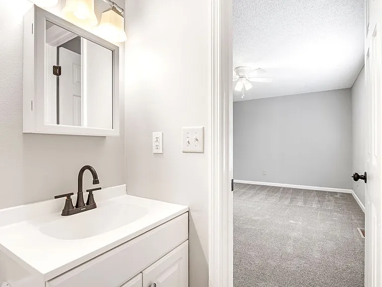 1703 Winding Way Dr — Photo 8