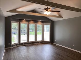 104 W Benton St, Gentry, AR 72734