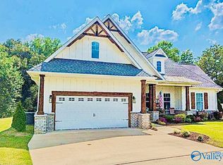 24 Bethel Crest Cir, Hartselle, AL 35640