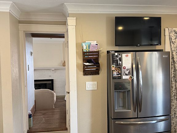 5th image of 1100 N Elmwood Ave #1