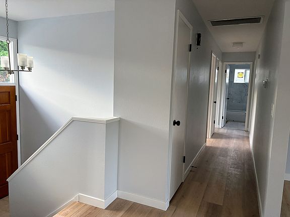 Upper level entry and hallway