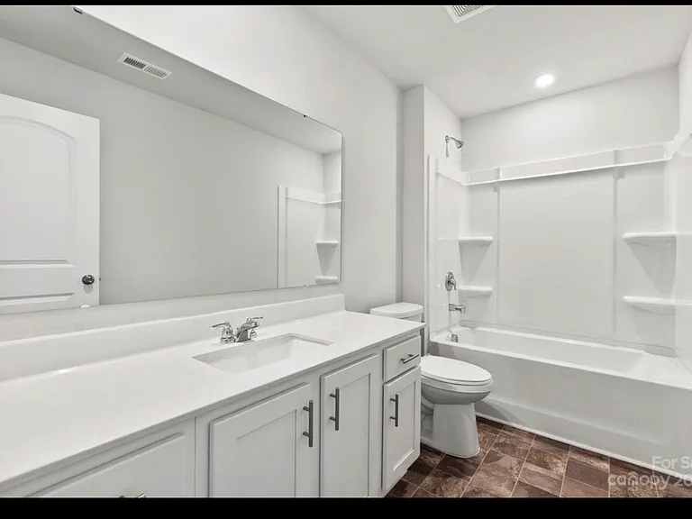 524 Sitka Dr — Photo 14