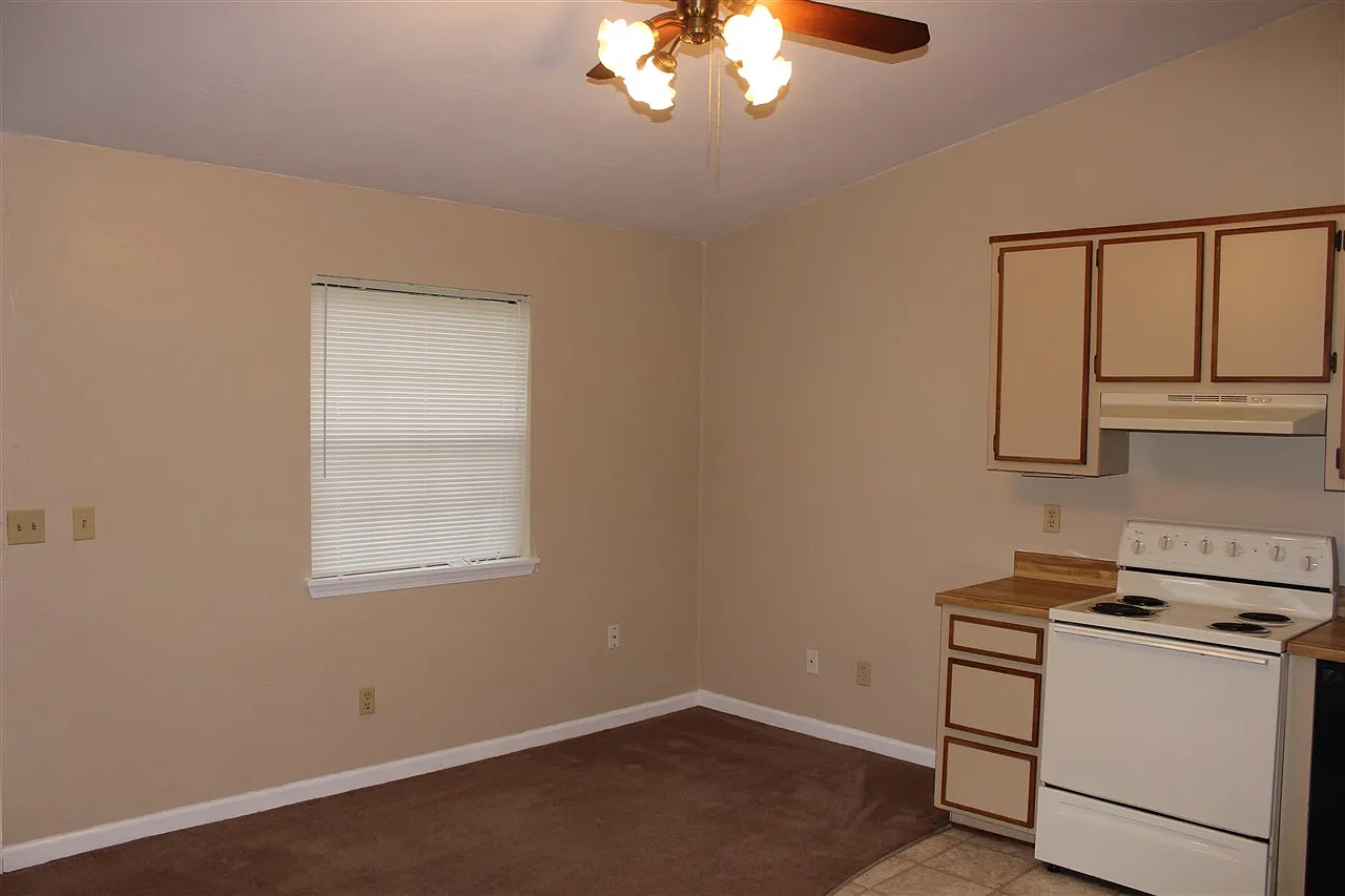 1 bed, 1.0 bath, 512 sqft, $850 — Photo 3