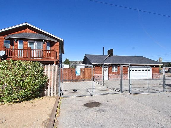 2nd image of 998 Willow Ln
